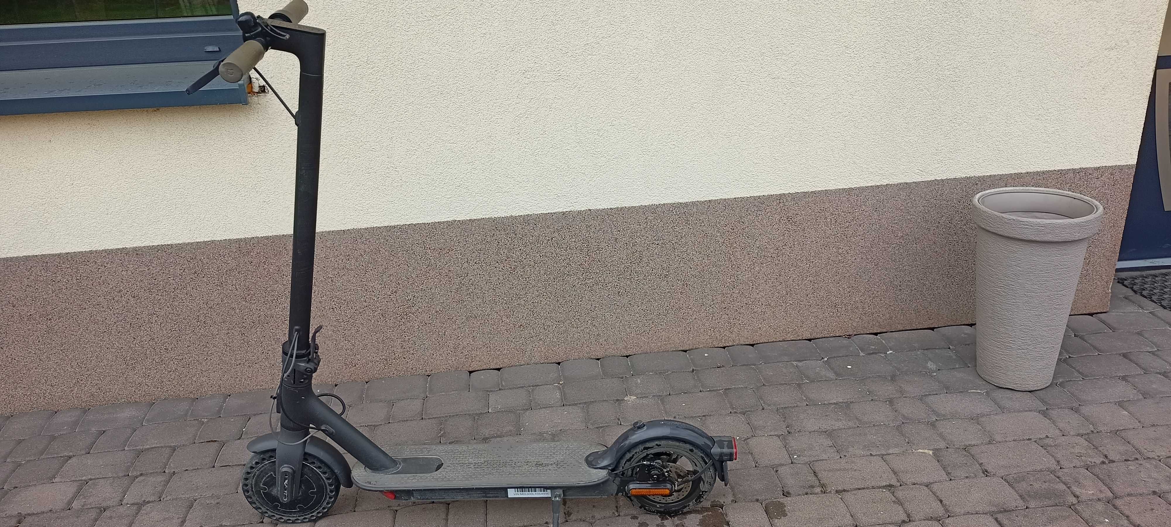 Hulajnoga elektryczna xiaomi mi scooter 1S