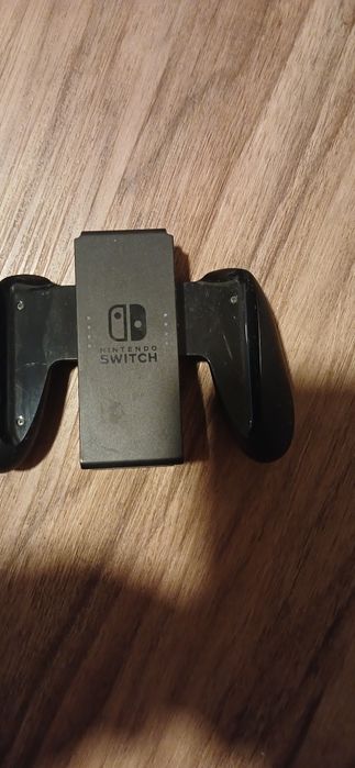 Продам геймпад HORI. Switch Joy-Con Grip,