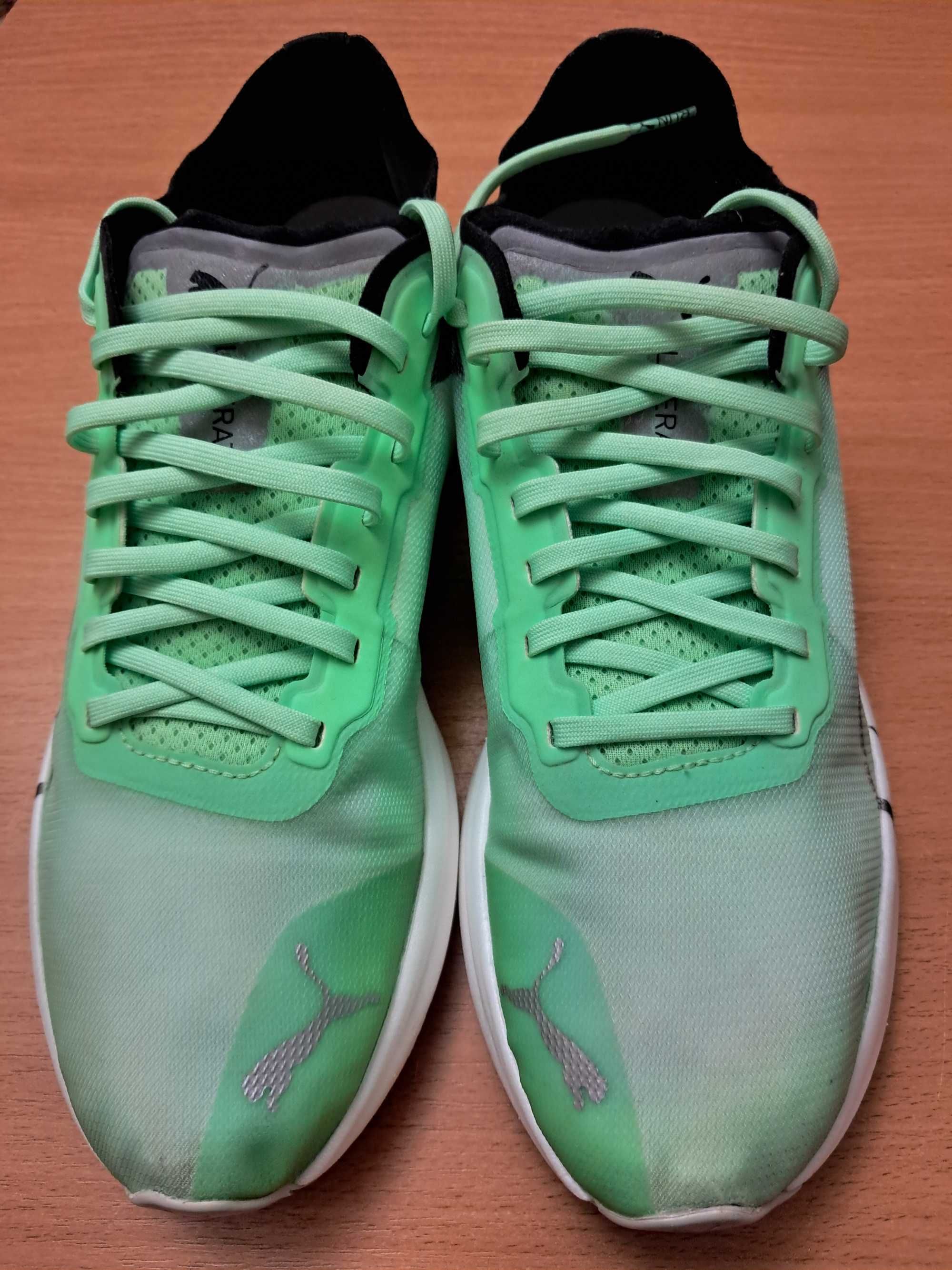 Кроссовки PUMA  оригинал 44размер стелька 28.5см