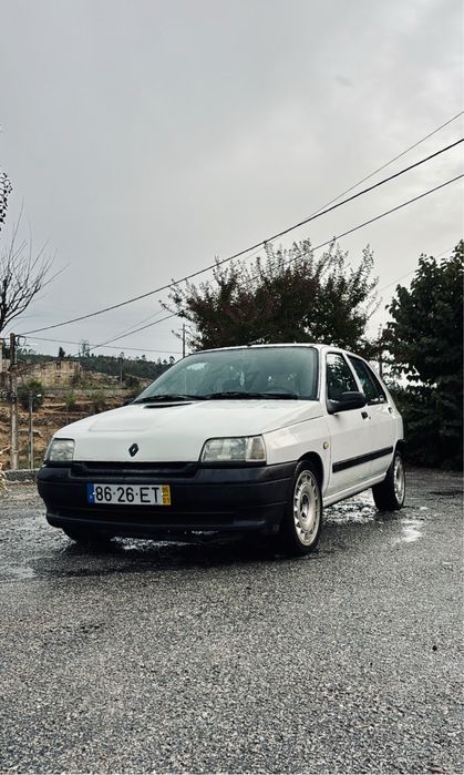 Renault Clio 1.2 Gasolina *kits do williams*