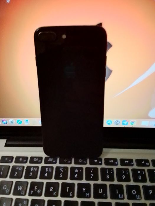 Продам Iphone 8 plus 64 gb