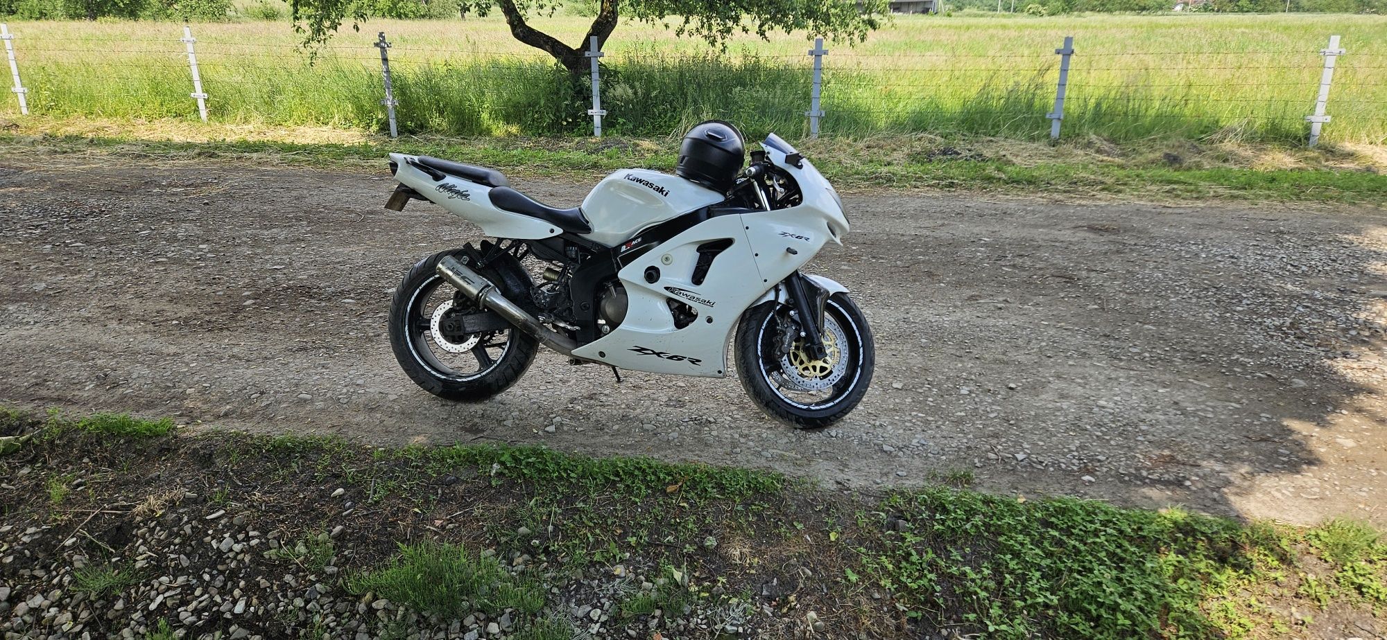 Продам Kawasaki ninja zx6r