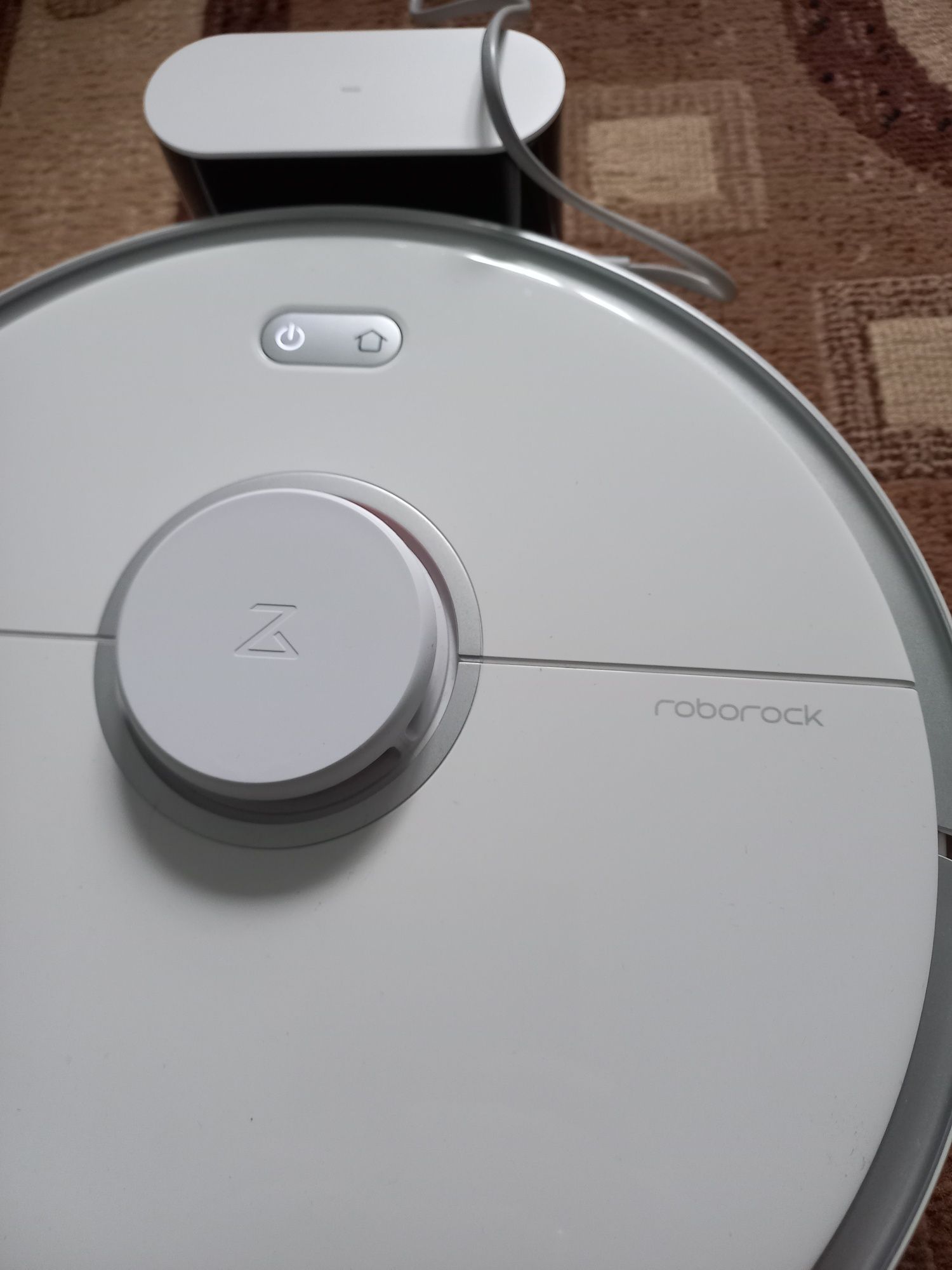 Продам робот пылесос RoboRocx S5