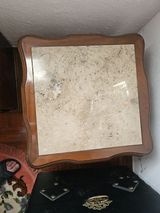 Mesa de centro com mármore