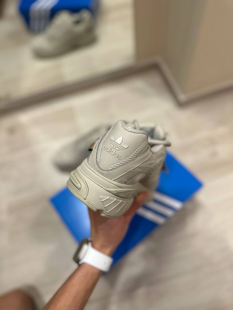 Чоловічі оригінальні кросівки Adidas Adistar Cushion GTX IG6928