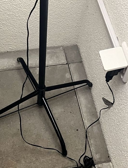 Dekoracyjne drzewko świetlne. Skladane. Wysokość 150 cm 

Na p