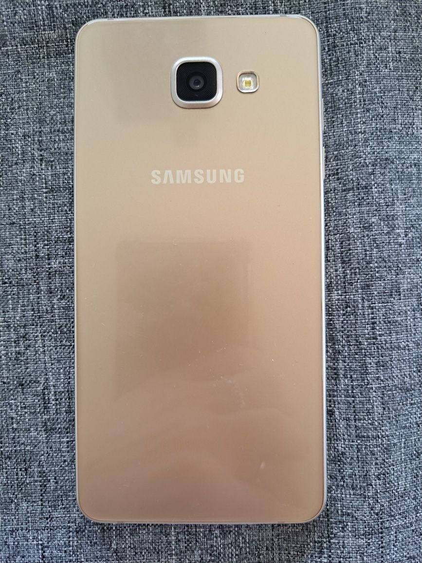 Smartphone Samsung Galaxy A5 2016 złoty