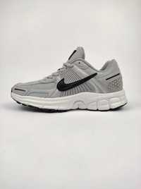 Чоловічі кросівки Nike Air Zoom Vomero 5 сірий з чорним 6358 ЯКІСТЬ
