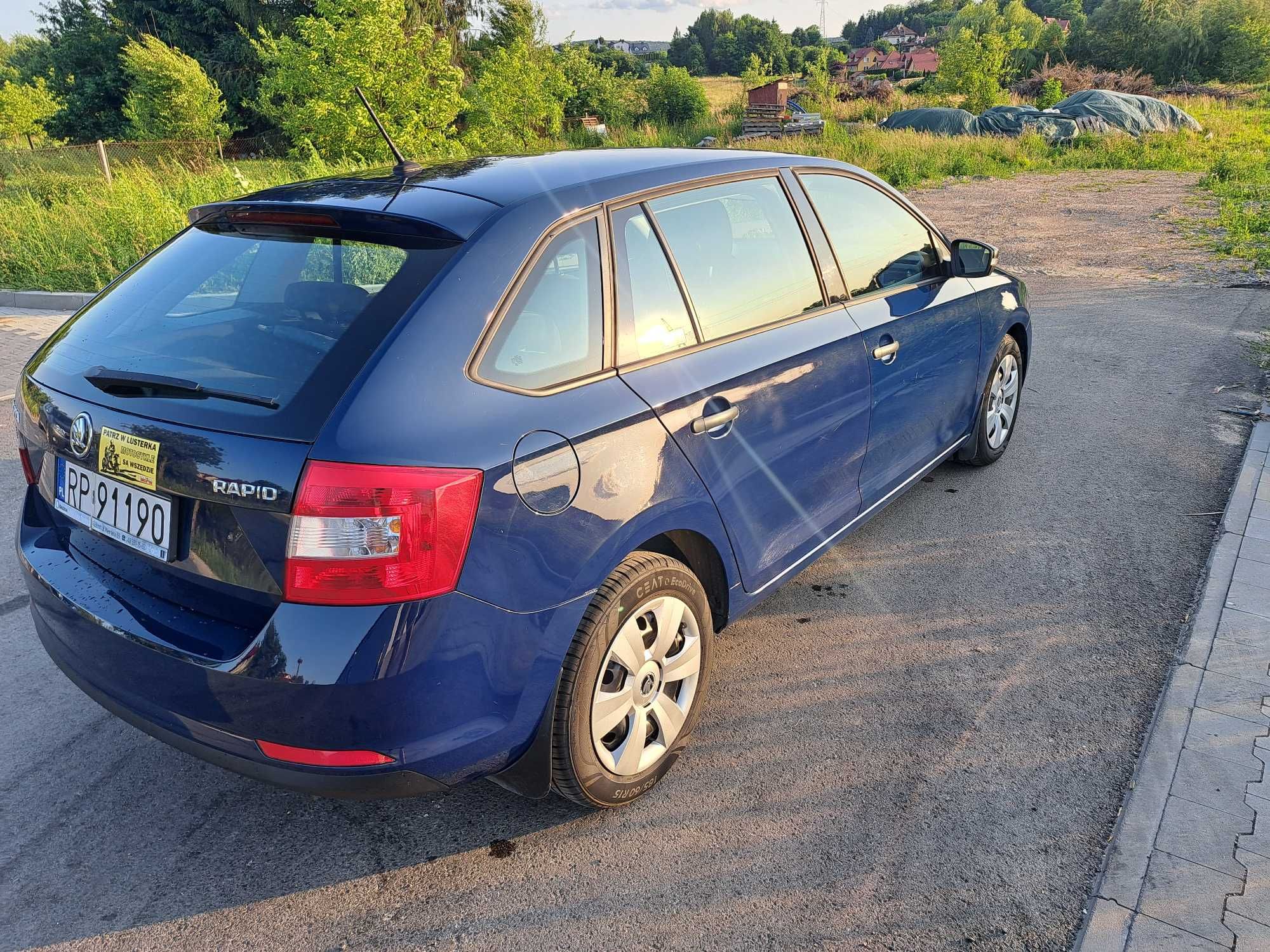 Sprzedam Skodę Rapid 1,4tdi w bardzo dobrej kondycji .