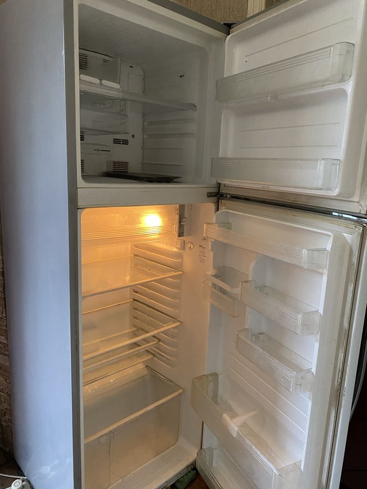 Холодильник SHARP
