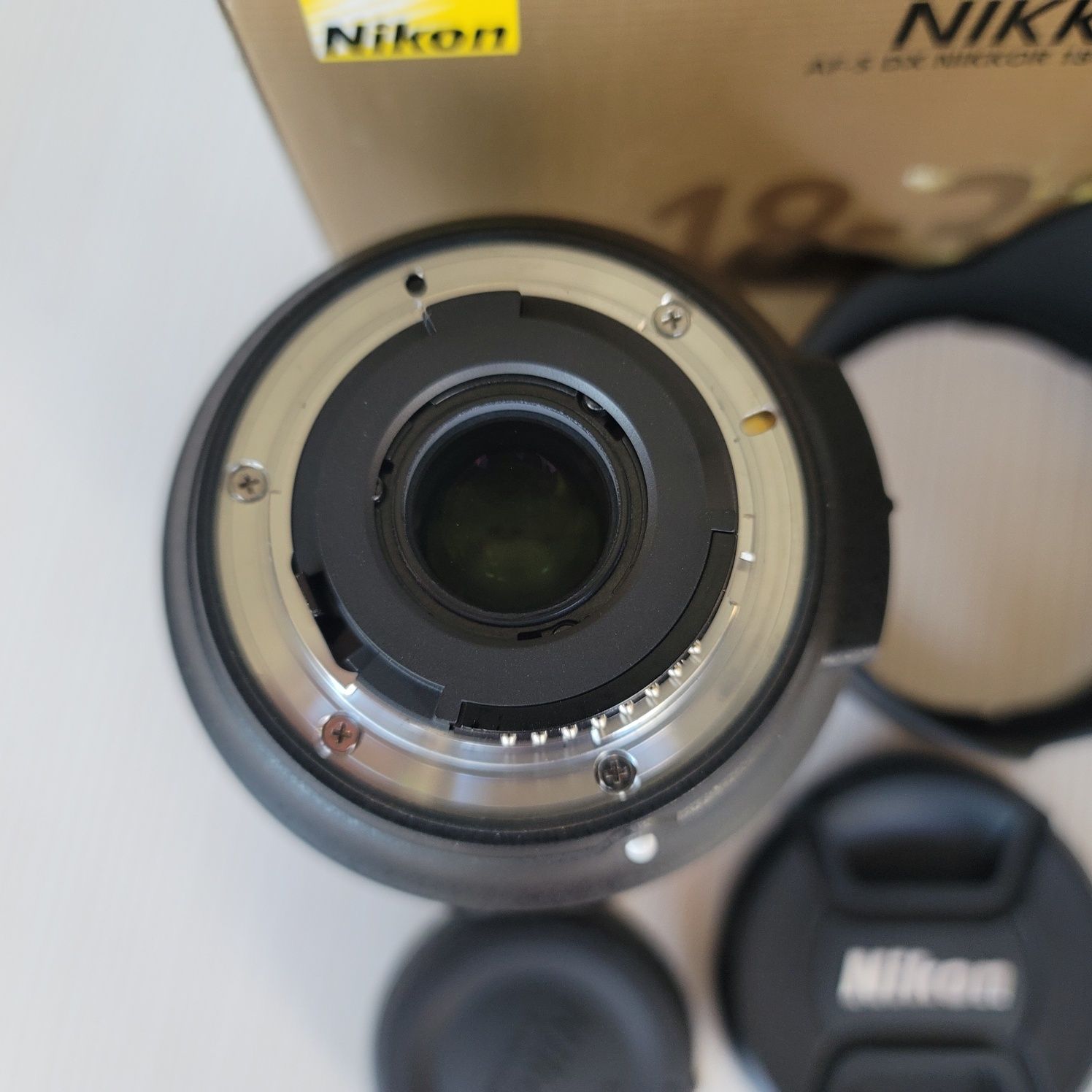 Nikon DX  VR  AF-S Nikkor  18-300 mm  3.5-6.3 G  ED