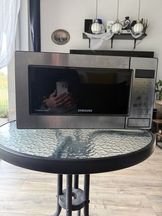 Mikrofalówka Samsung model ME83M