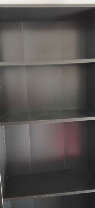 Estantes Pretas de sala