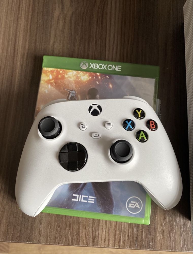 Продам Xbox one x/a