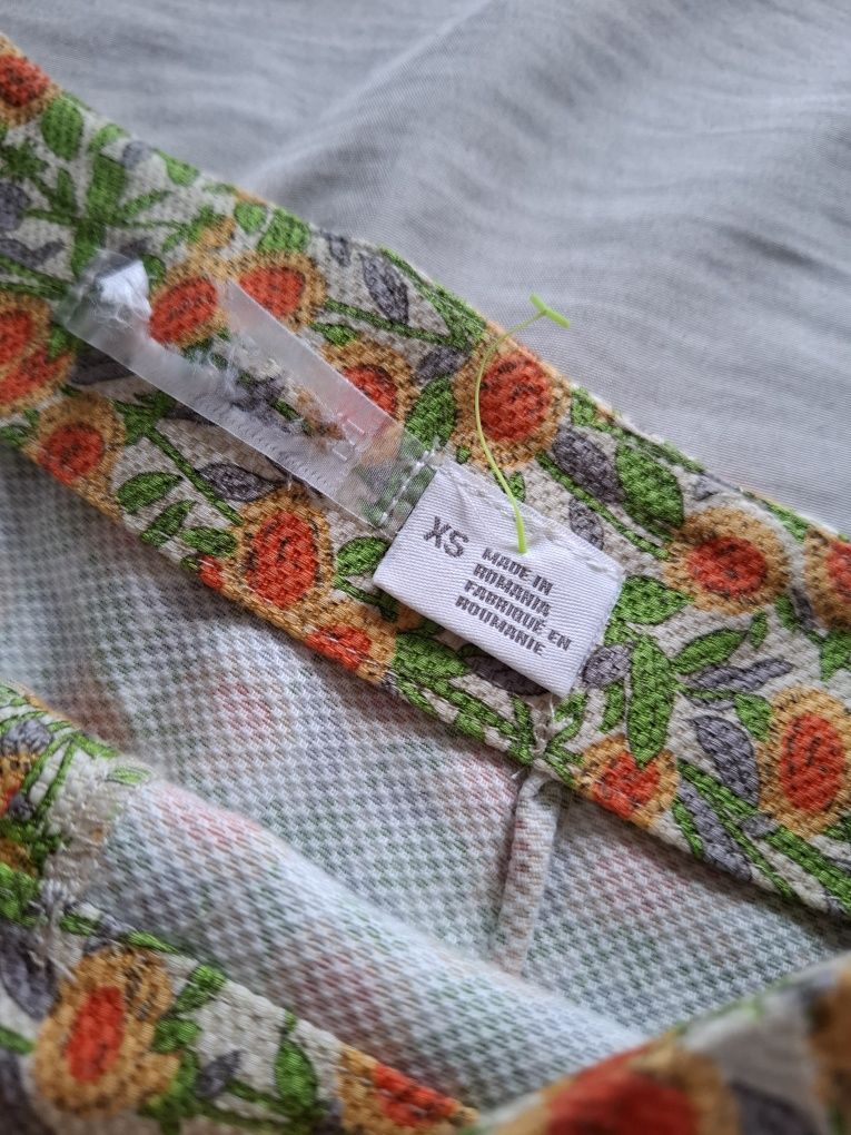 Spódnica mini 158 164 kwiaty