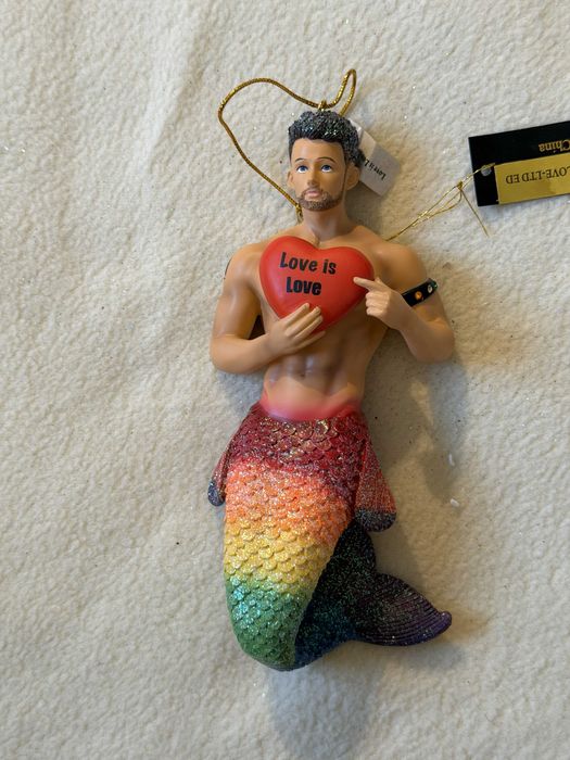 Enfeite sereio merman em porcelana com glitter – vários