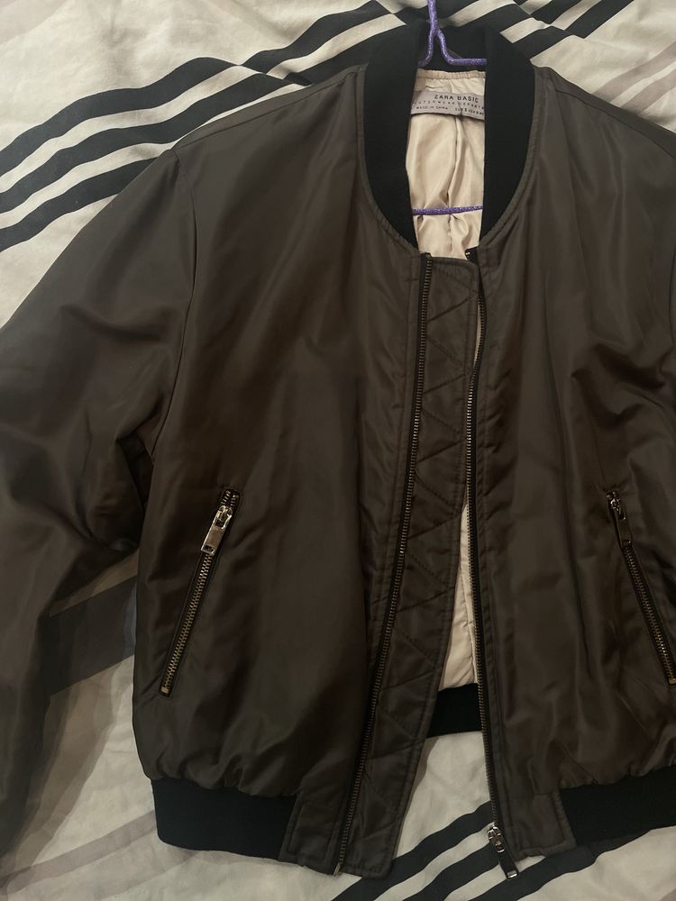 Бомбер Zara