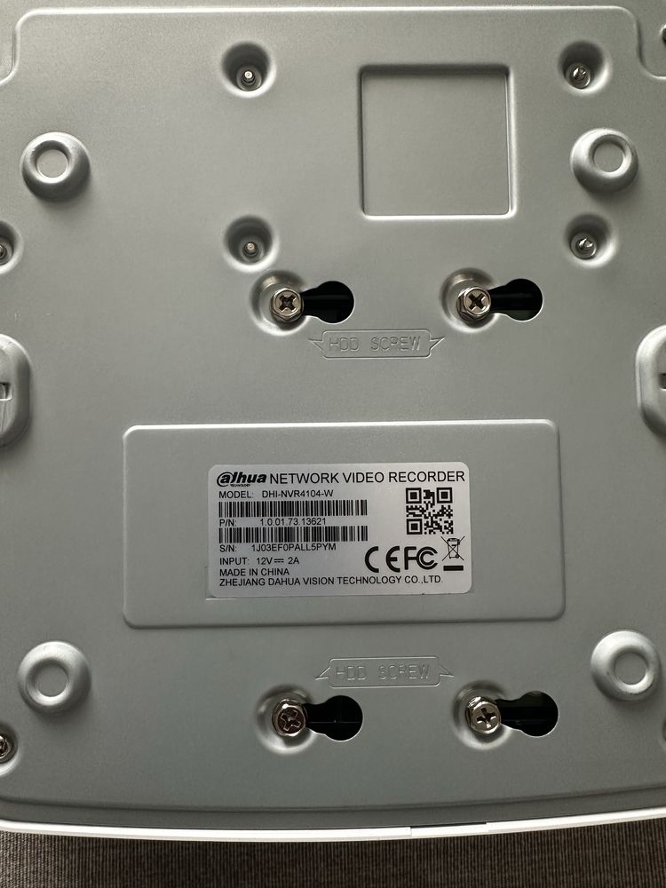 Сетевой IP-видеорегистратор Dahua DH-NVR4104-W (WiFi)