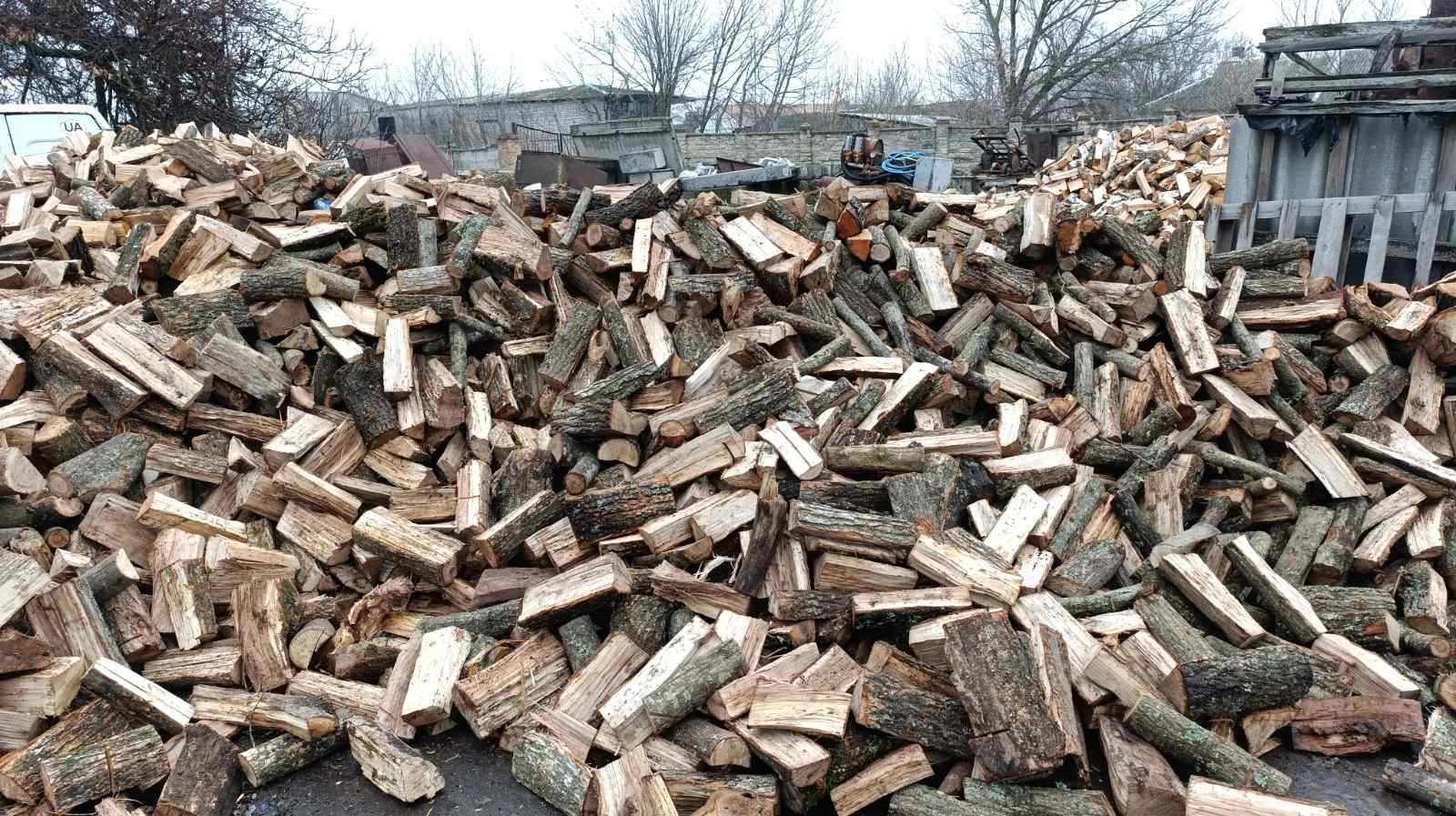 Дрова пиленные колотые рубаные сложеные мягких и твердых пород