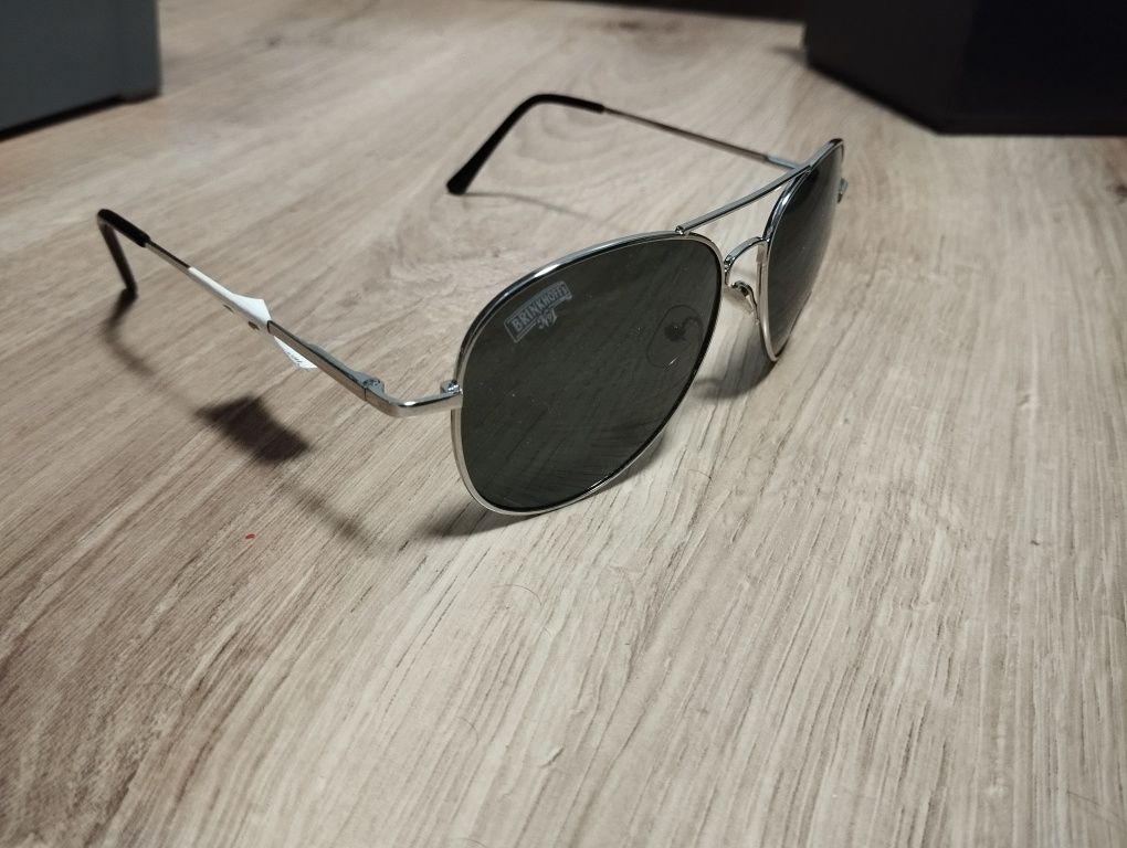 Męskie okulary przeciwsłoneczne z etui