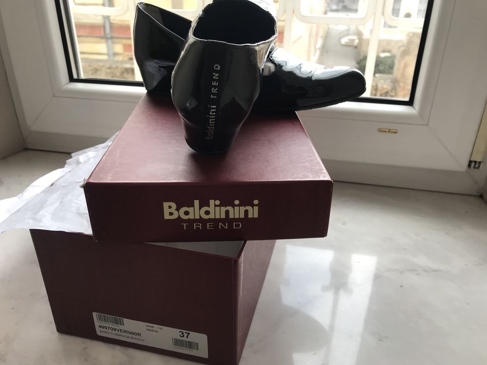 Baldinini женские лаковые туфли, Италия, новые, 37 размер
