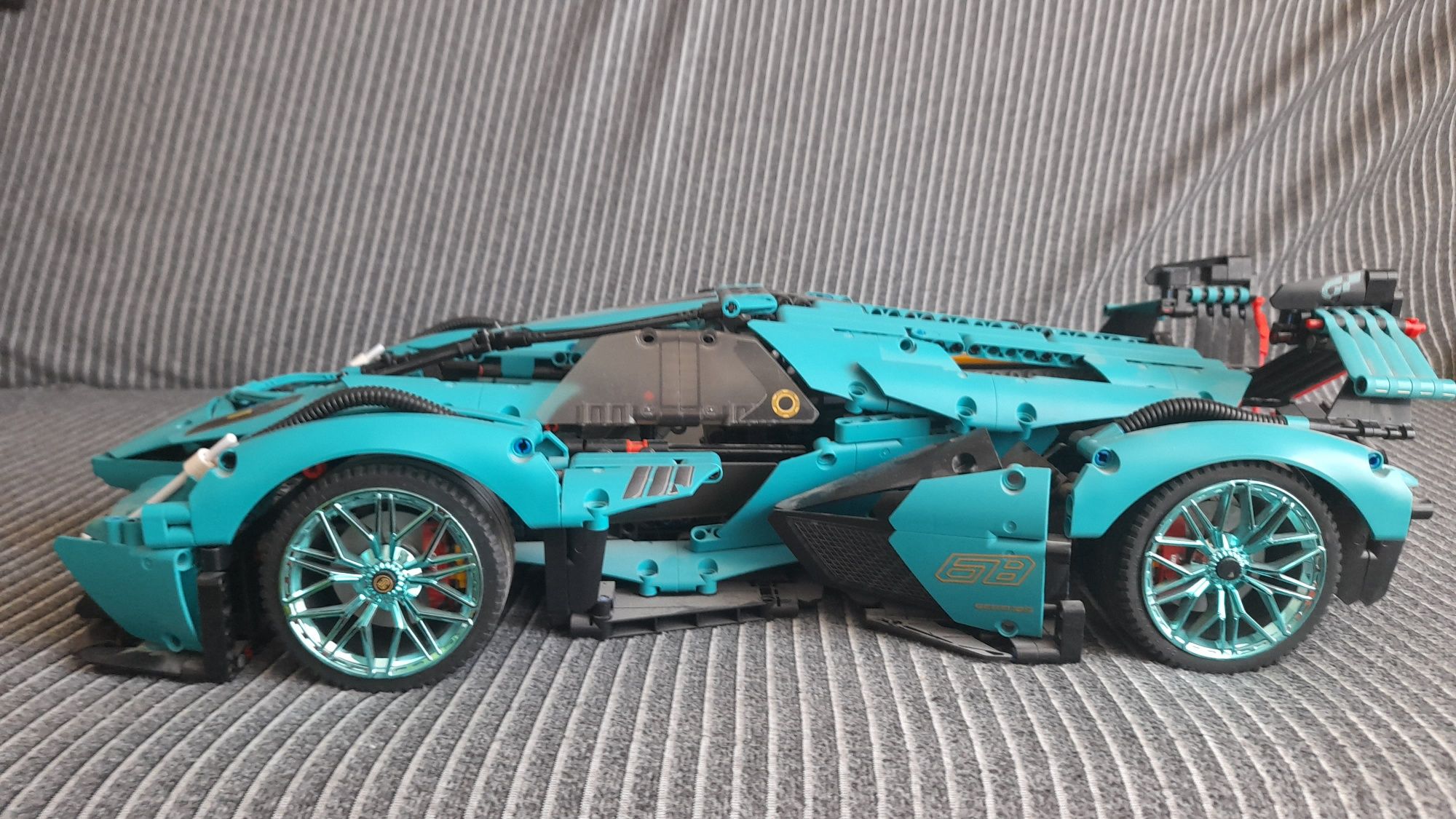 Samochód z klocków Moyu jak Lego Technic