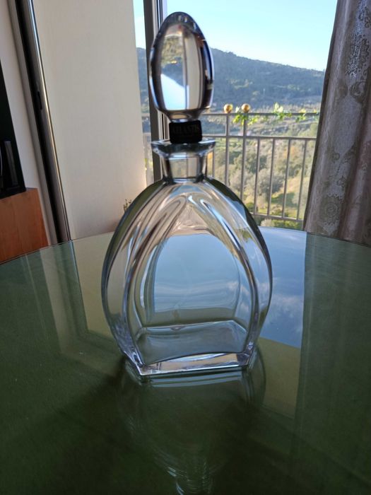 Garrafas e Jarra de Cristal