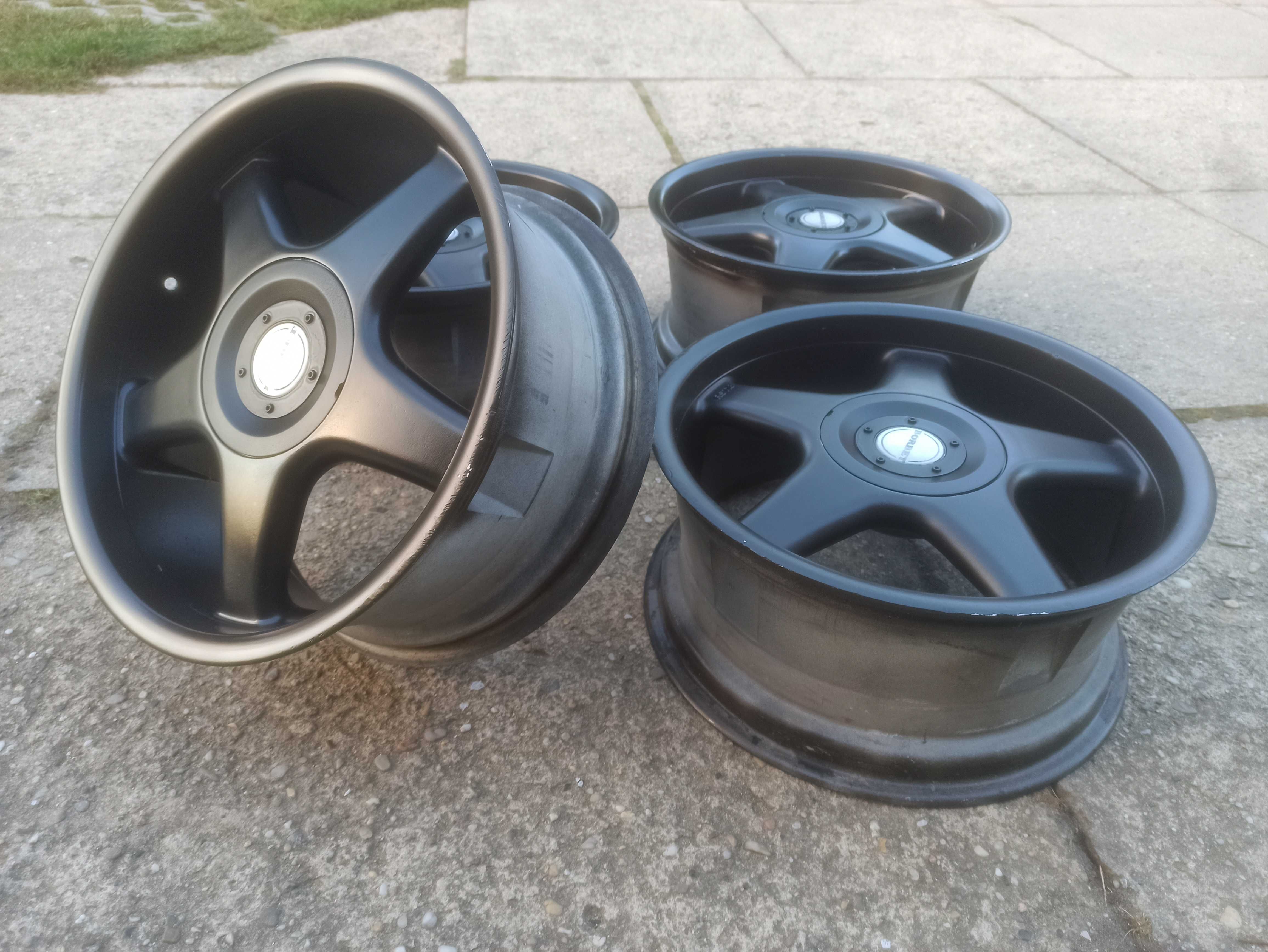 Felgi BORBET RST18 17x8J 4x100 ET35 VW BMW Opel Fiat Honda Seat Skoda