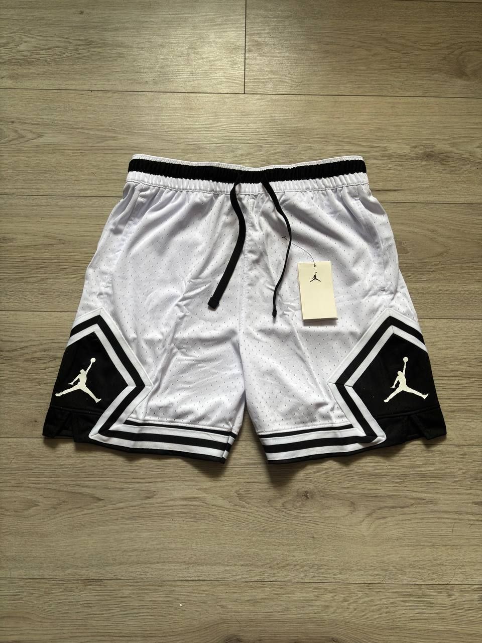 Шорти  Jordan Diamond  та Essential