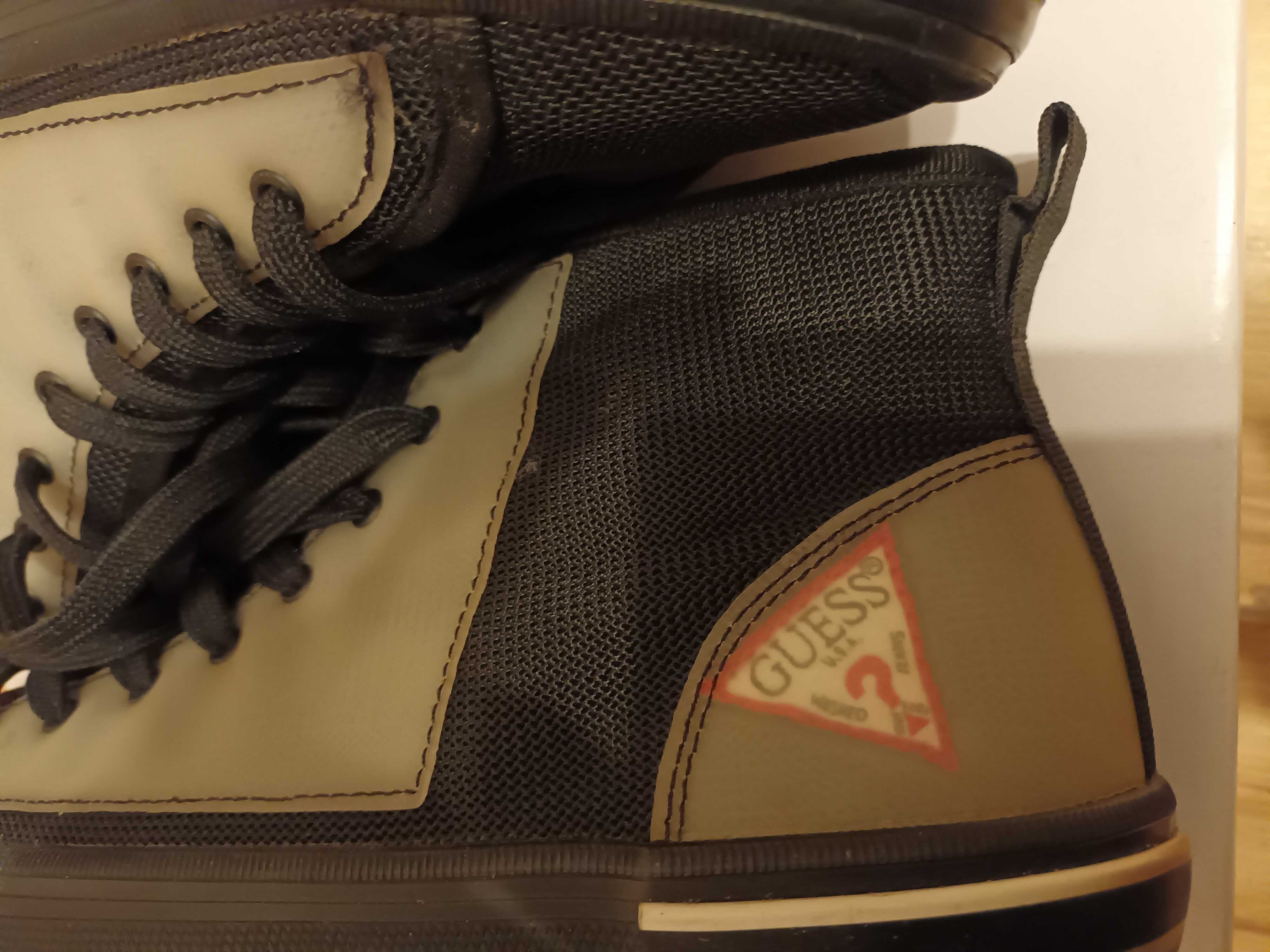 Buty męskie Guess w kartonie rozm 42
