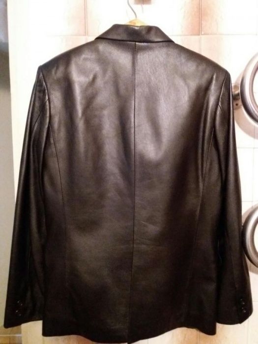 Продам кожанный пиджак. Срочно.
