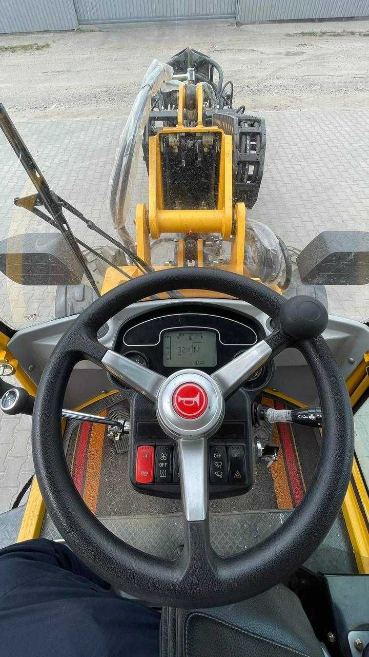 Телескопический погрузчик Heracles TL1500