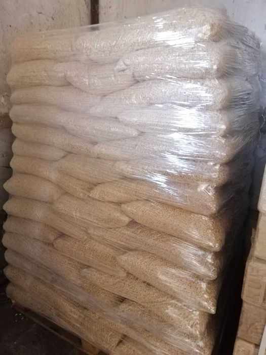 Паливні Пелети сосна 15кг (А2 6мм) 12500грн\т ОПТ на экспорт.