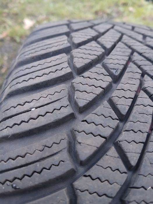 Bridgestone 185/60R/15 84T z 2019 r. (ZIMOWE)