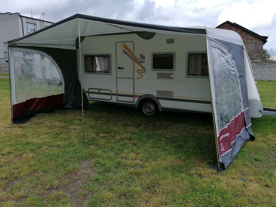 Przedsionek do przyczepy kempingowej