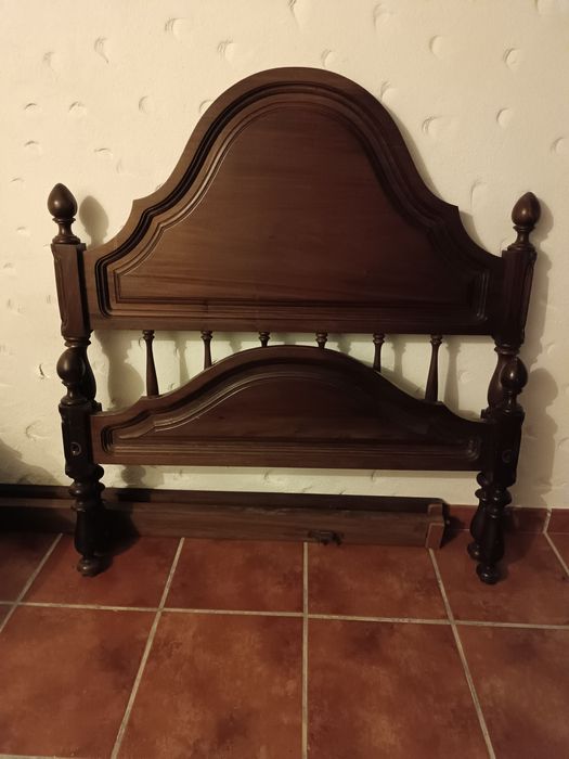 Cama estilo D, Maria