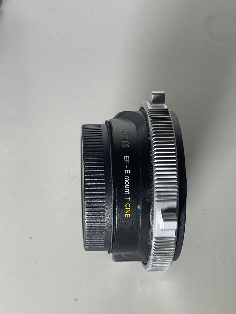 Адаптер Metabones Canon EF Lens to Sony E Mount T CINE Smart Adapter