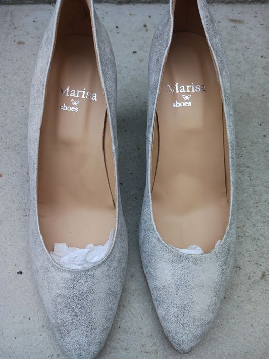 Sapato cinzento, novo