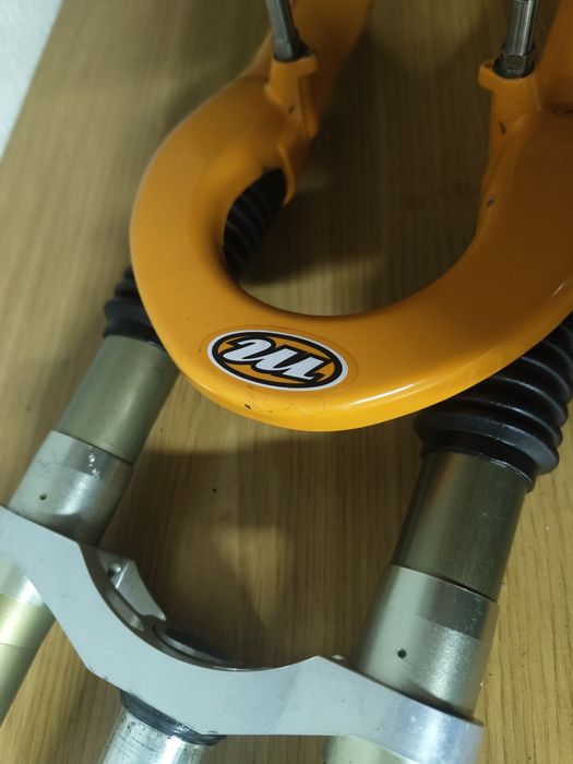 Manitou X Vert Suspensão DH