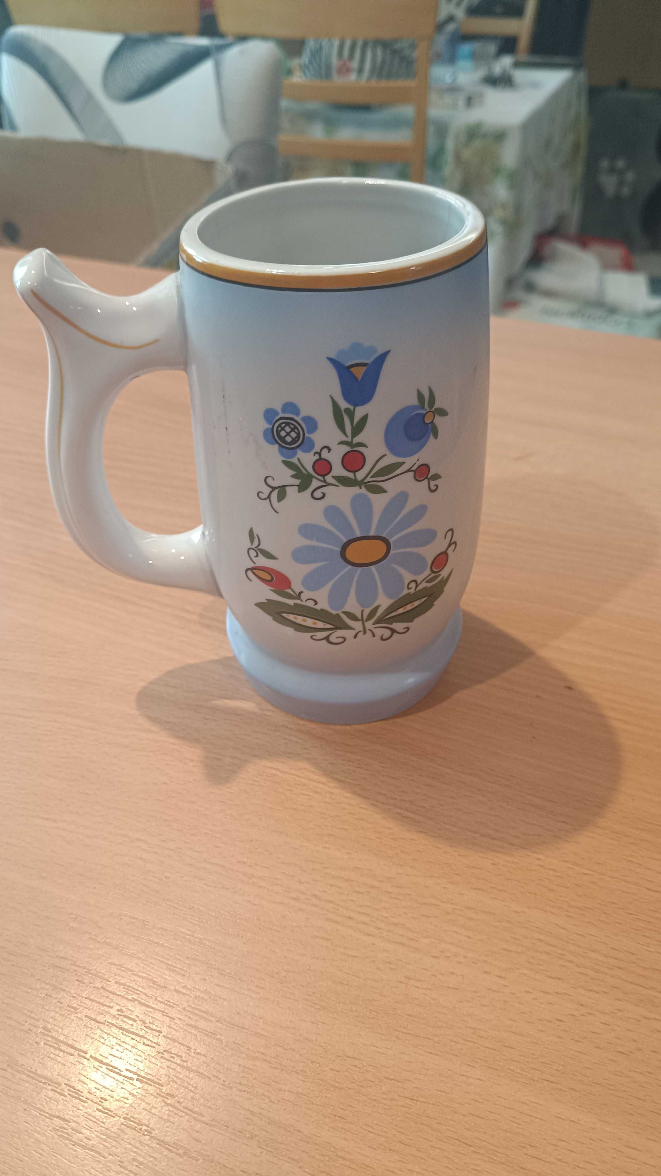 Kufel piwny Lubiana z kaszubskim wzorem