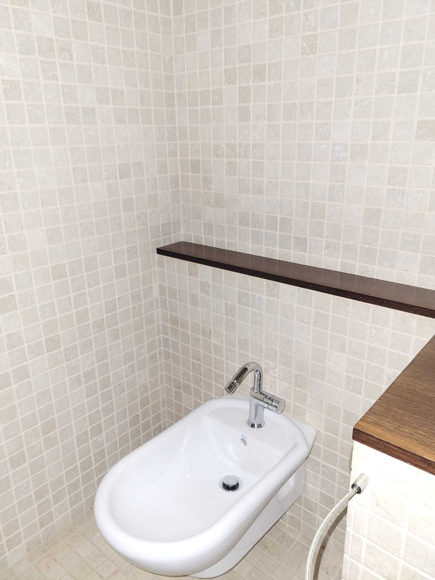 Arrendamento de apartamento t2 na Avenida do Castelo, 43