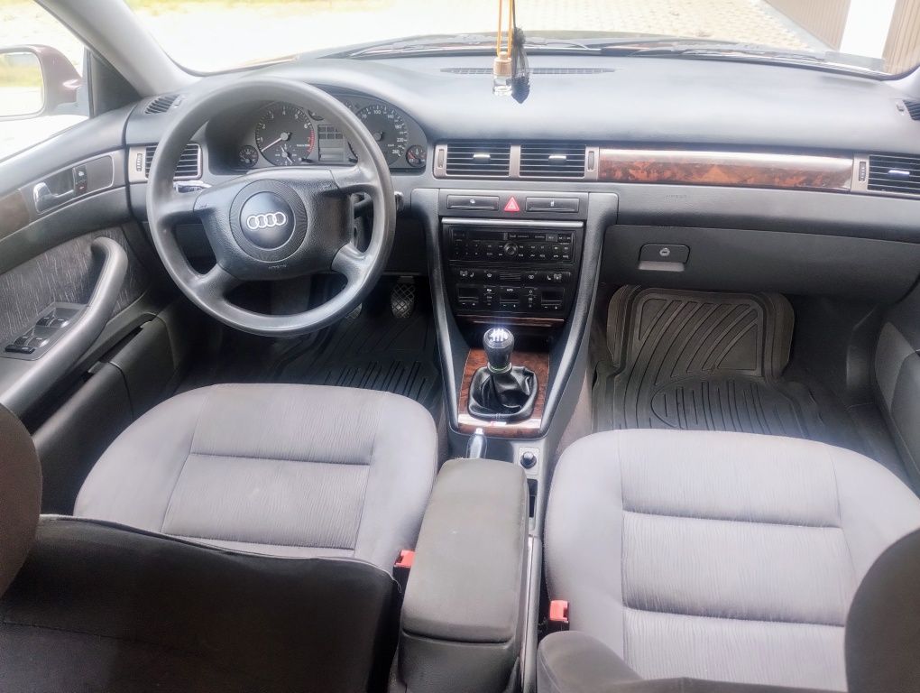 Audi A6 C5 1,8 1999 bez wkładu