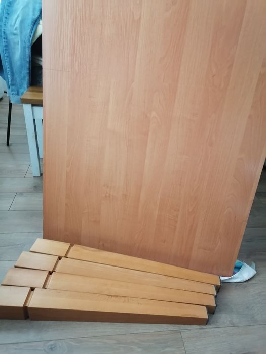 Stół do salonu..