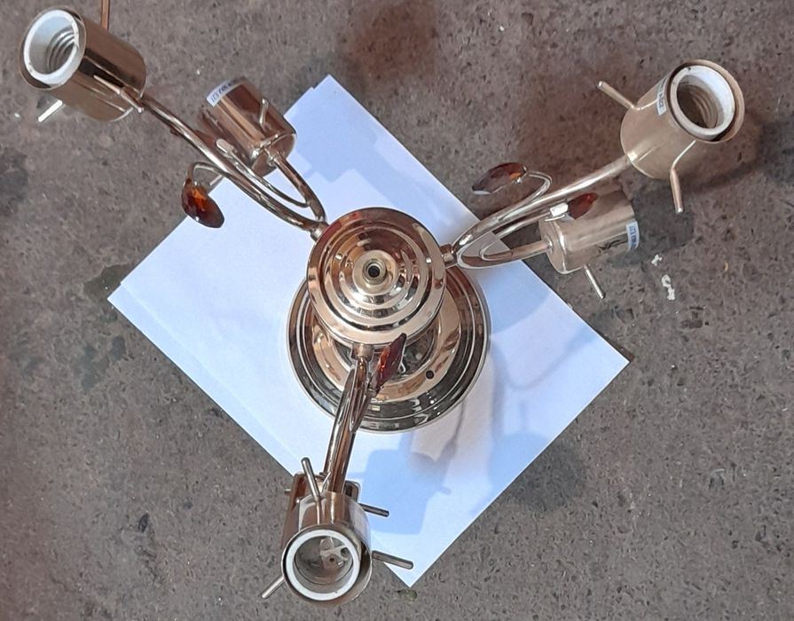 Люстра на 6 плафонов