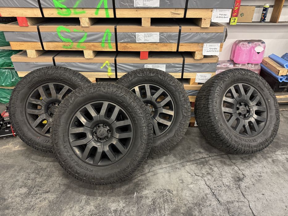 FELGI OPONY Nissan Navara D40 31,5 cala 285/60R18 RADAR RENEGADE AT