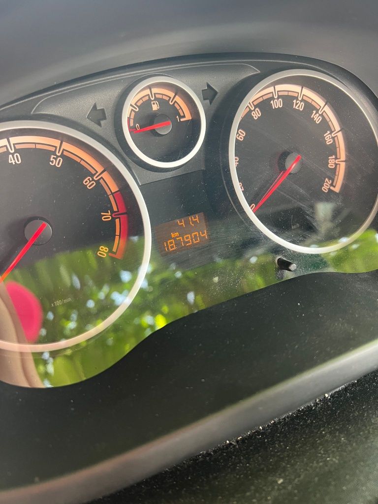 Opel corsa 1.2 enjoy 2009