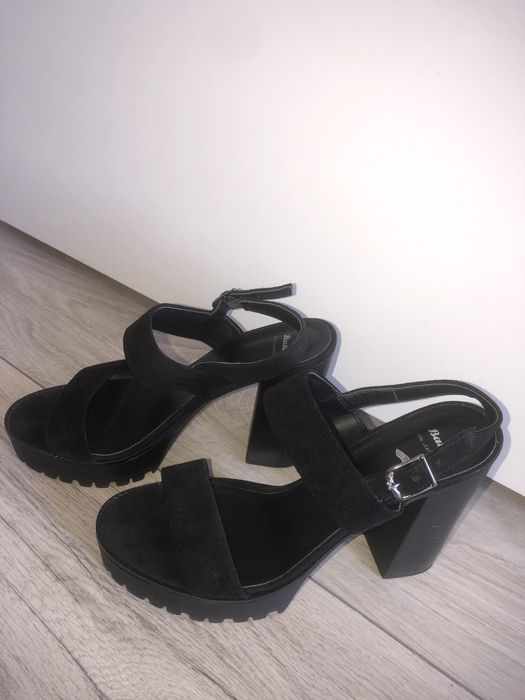 Buty czarne na platformie