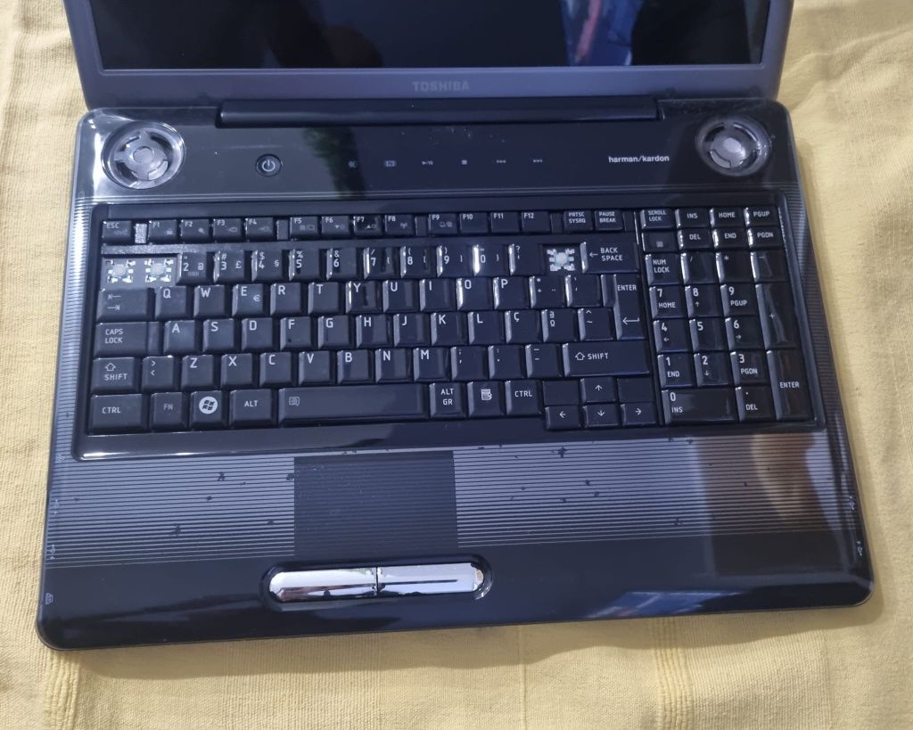 Toshiba Computador para Peças modelo nas fotos