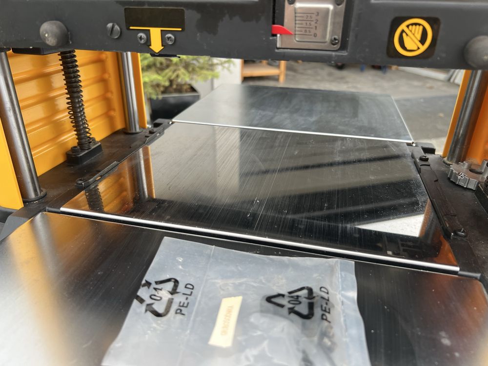 Grubościówka Dewalt DW733
