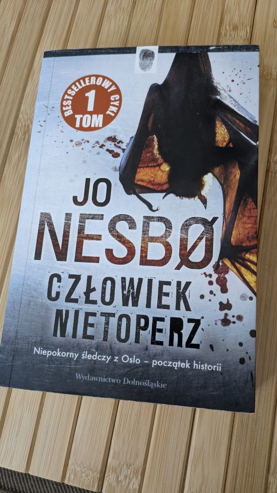 Jo Nesbo, Człowiek nietoperz
